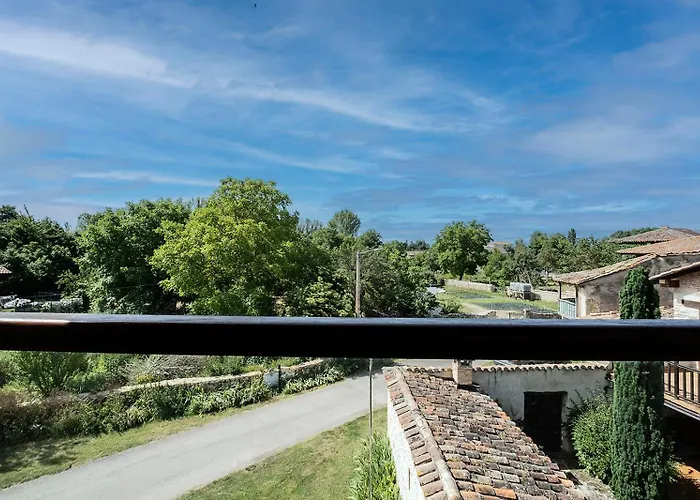 Biendella El Desvan شقة *